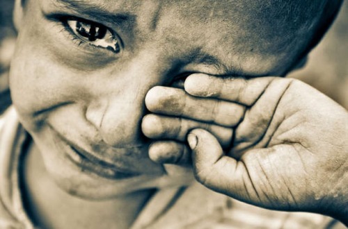 寶寶戶外活動(dòng)異物迷了眼怎么辦？