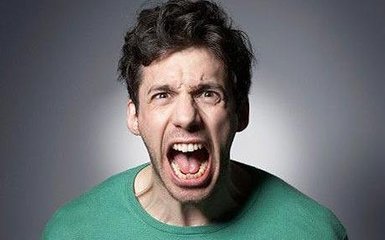 2018世界杯足球賽，情緒不要太激動(dòng)不然會(huì)致盲