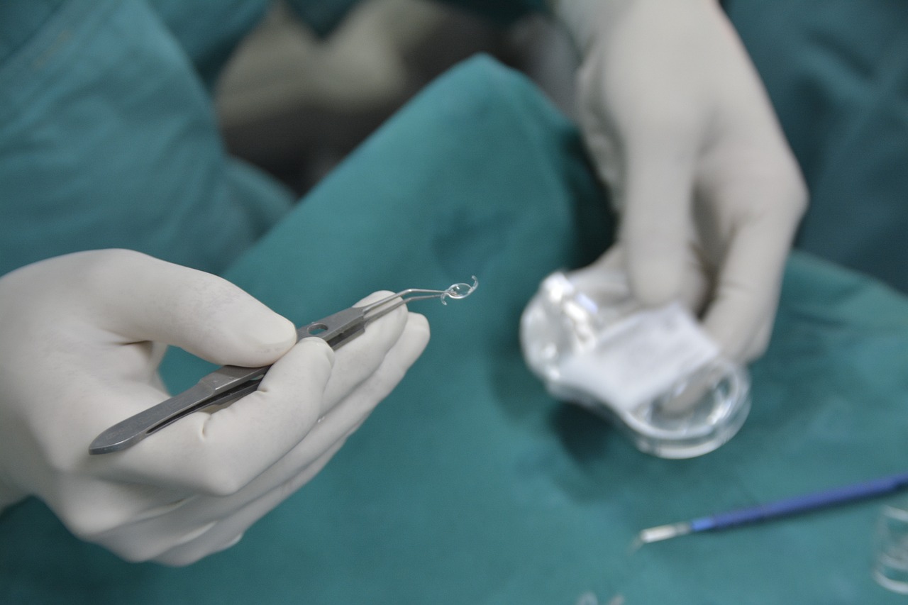 蘭州白內(nèi)障人工晶體有哪些？濱河路的普瑞眼科有沒有？