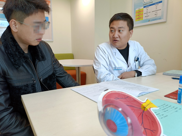 300度近視拖到900度近視，近視手術(shù)是什么感受？