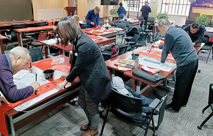 “淡淡墨香飄，濃濃新春情”蘭州普瑞眼視光醫(yī)院給患者送